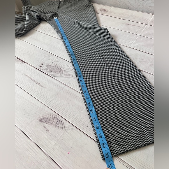 Ann Taylor LOFT Size 4
Classic Houndstooth | Original Fit |Office| Casual - Picture 5 of 7